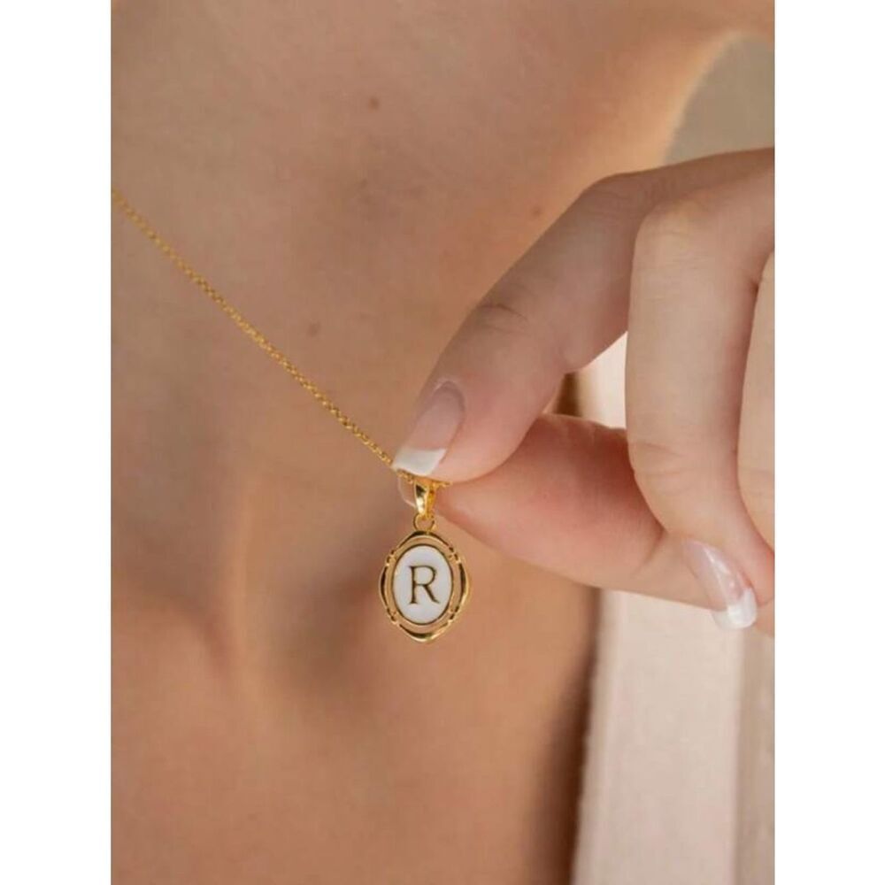 Gold Initial 'R' Pendant Necklace - Classic Women's Jewelry R 417